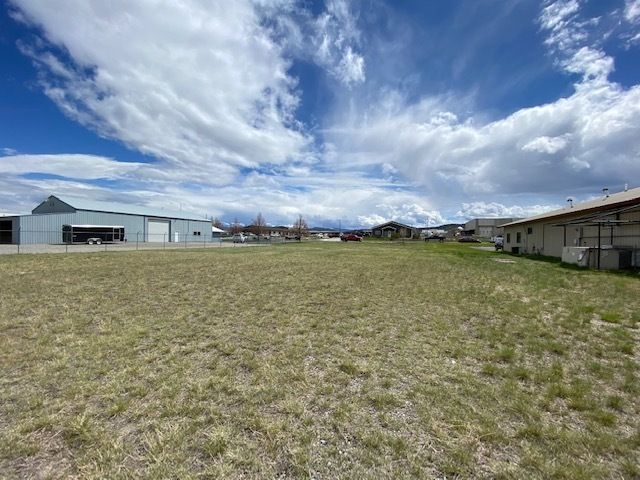 Commercial Land: E Lyndale Ave, Helena, MT, 59601